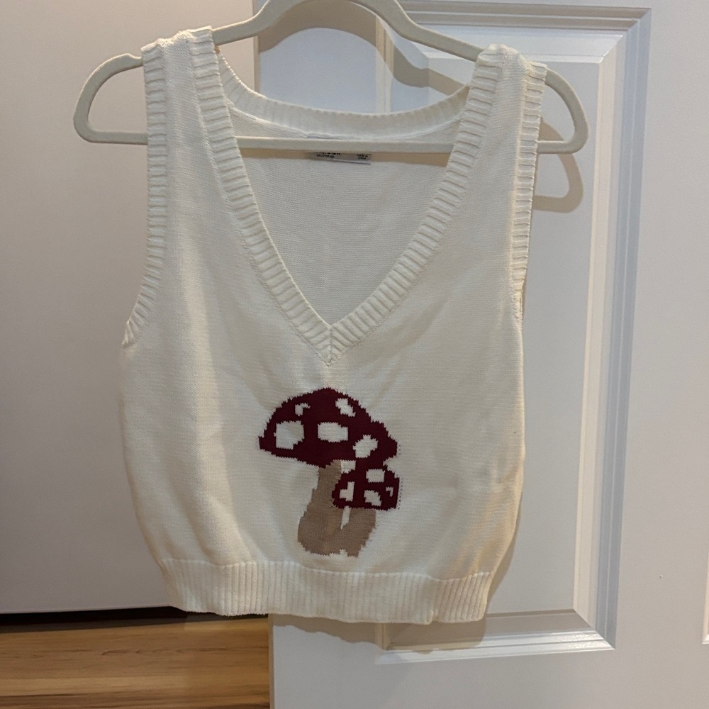 Hollister Cream Knit Sweater Vest